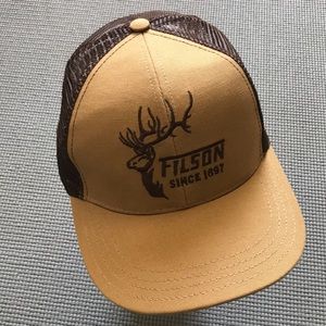 Filson trucker style cap